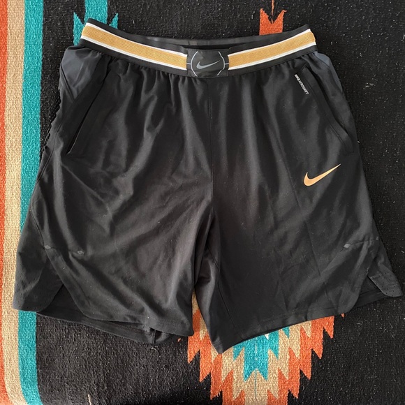 7 basketball shorts